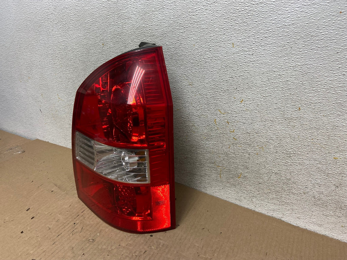 2005 to 2009 Hyundai Tucson Right Passenger Rh Tail Light AH5877 LK2