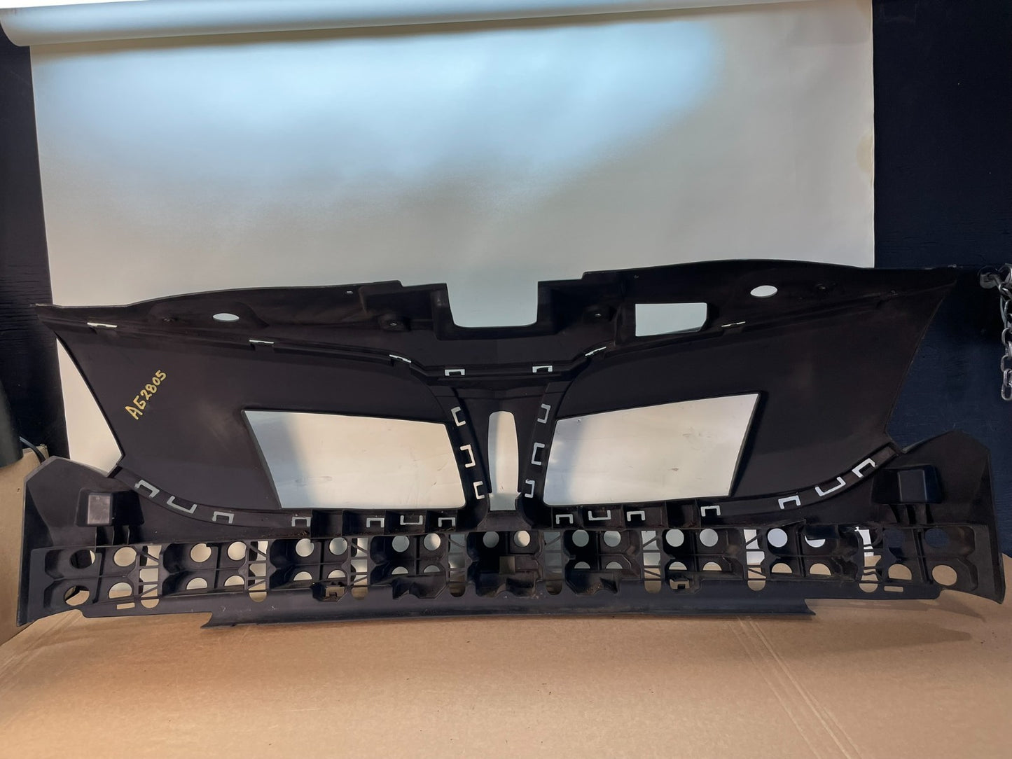 2013 to 2016 Lincoln MKT Grill Grille Support Panel AG2805 MS3