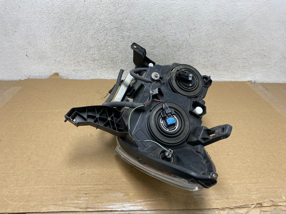 2013 to 2016 Nissan Pathfinder Right Passenger RH Side Headlight AH7787 DW8