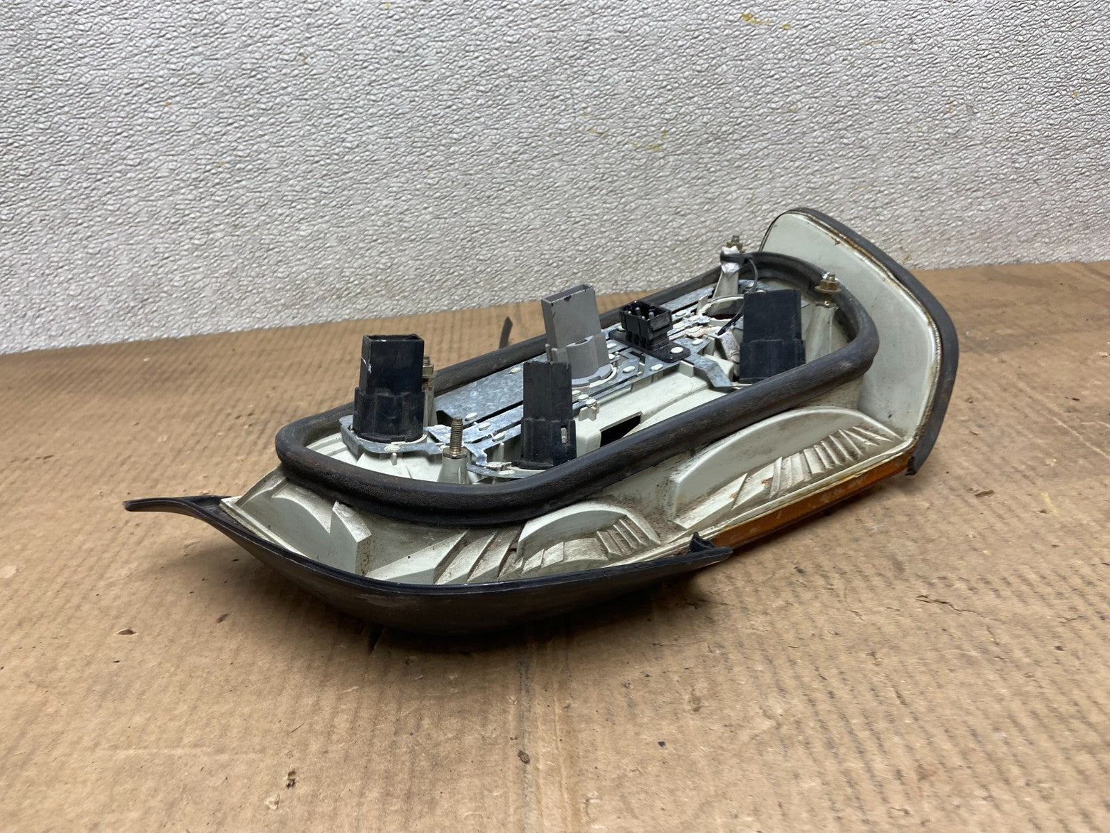 1992 to 1998 BMW 3-Series E36 M3 Coupe Right Passenger RH Tail Light AA63995