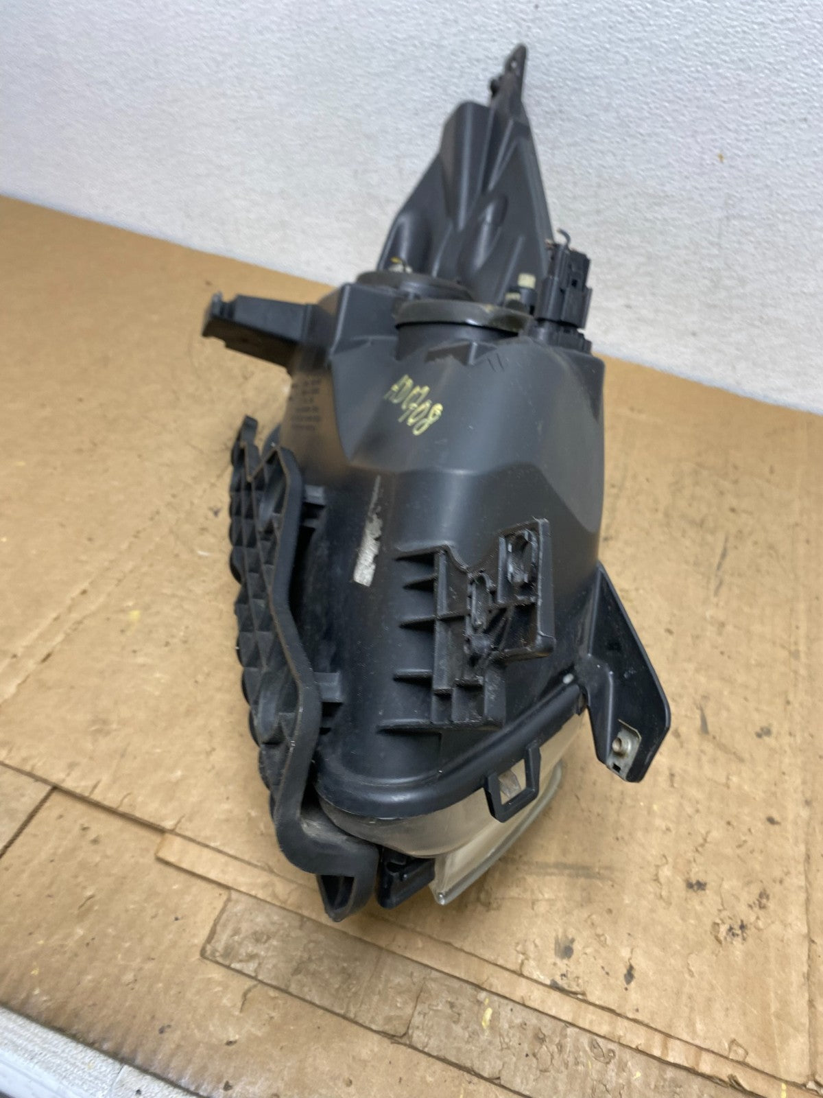 2013 - 2016 Ford Escape Headlight Left Driver Lh Side Halogen AD0708 DW6