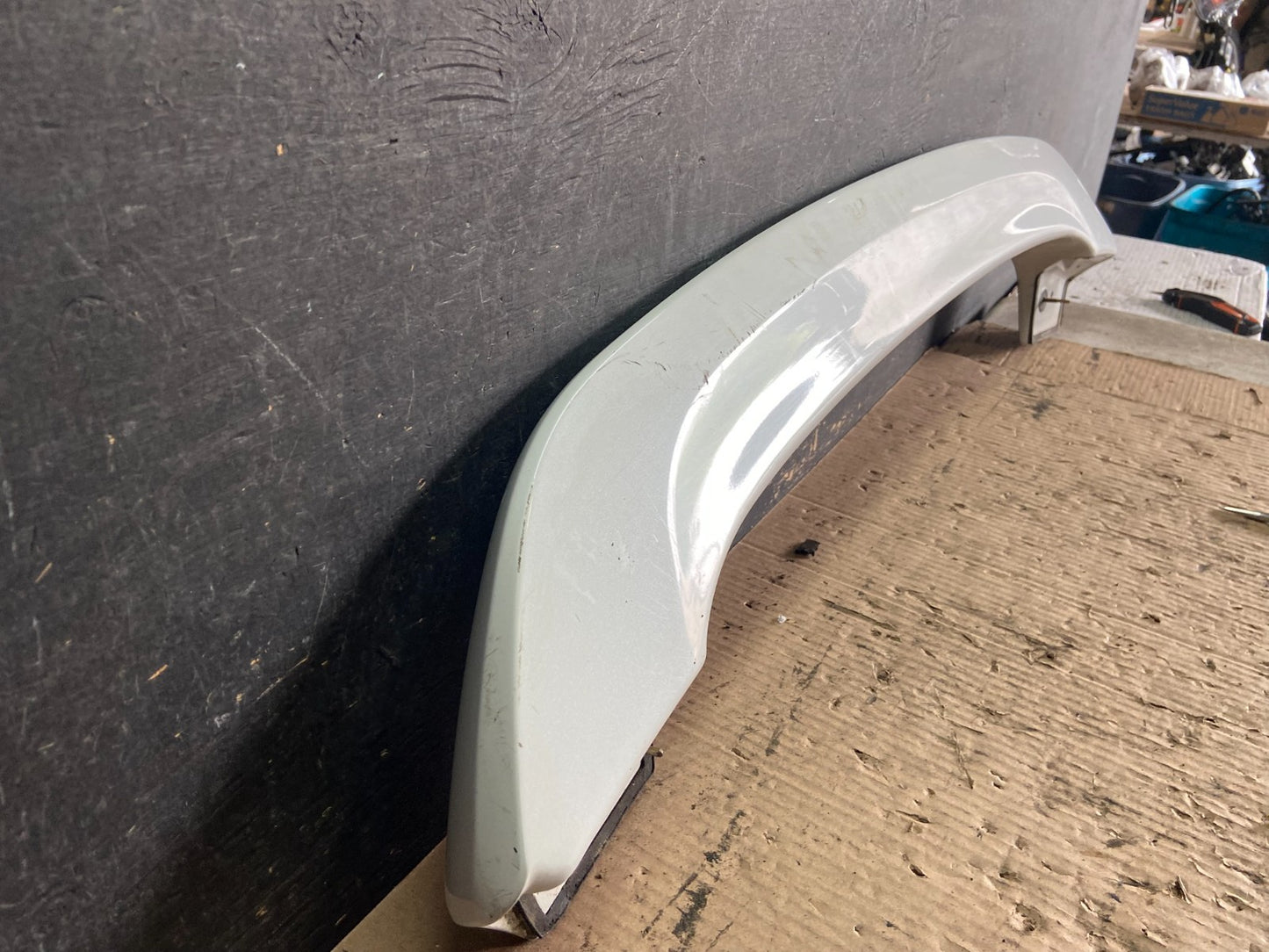 2001-2005 Toyota RAV4 Rear Upper Liftgate Spoiler Hatch 3RD Brake Light q3391 DG11