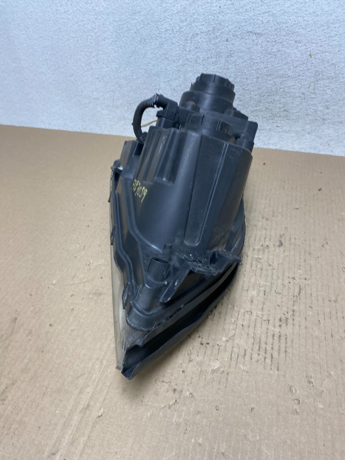 2007 2008 2009 Kia Sorento Left Driver LH Side Headlight Halogen AE7059 DW7