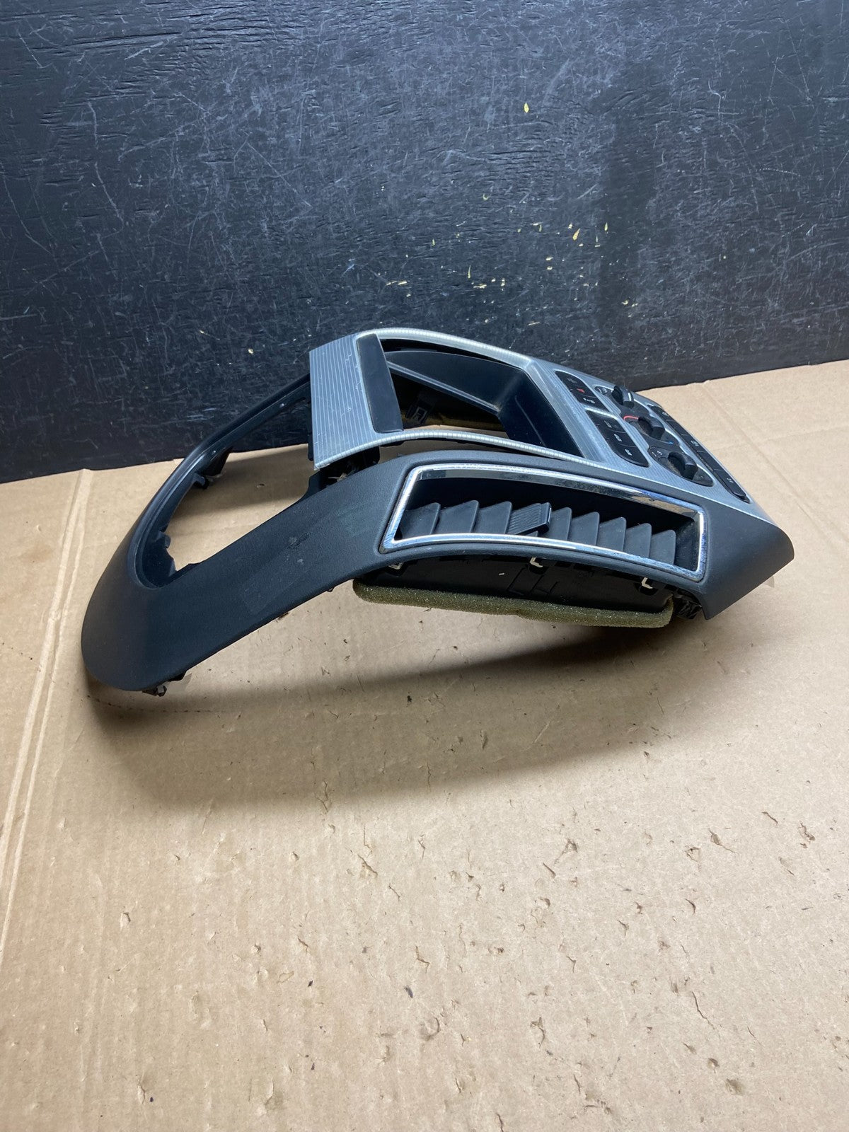 2007 - 2010 Ford Edge Heater Climate Control Radio Control Dash Bezel AI6397 DG1
