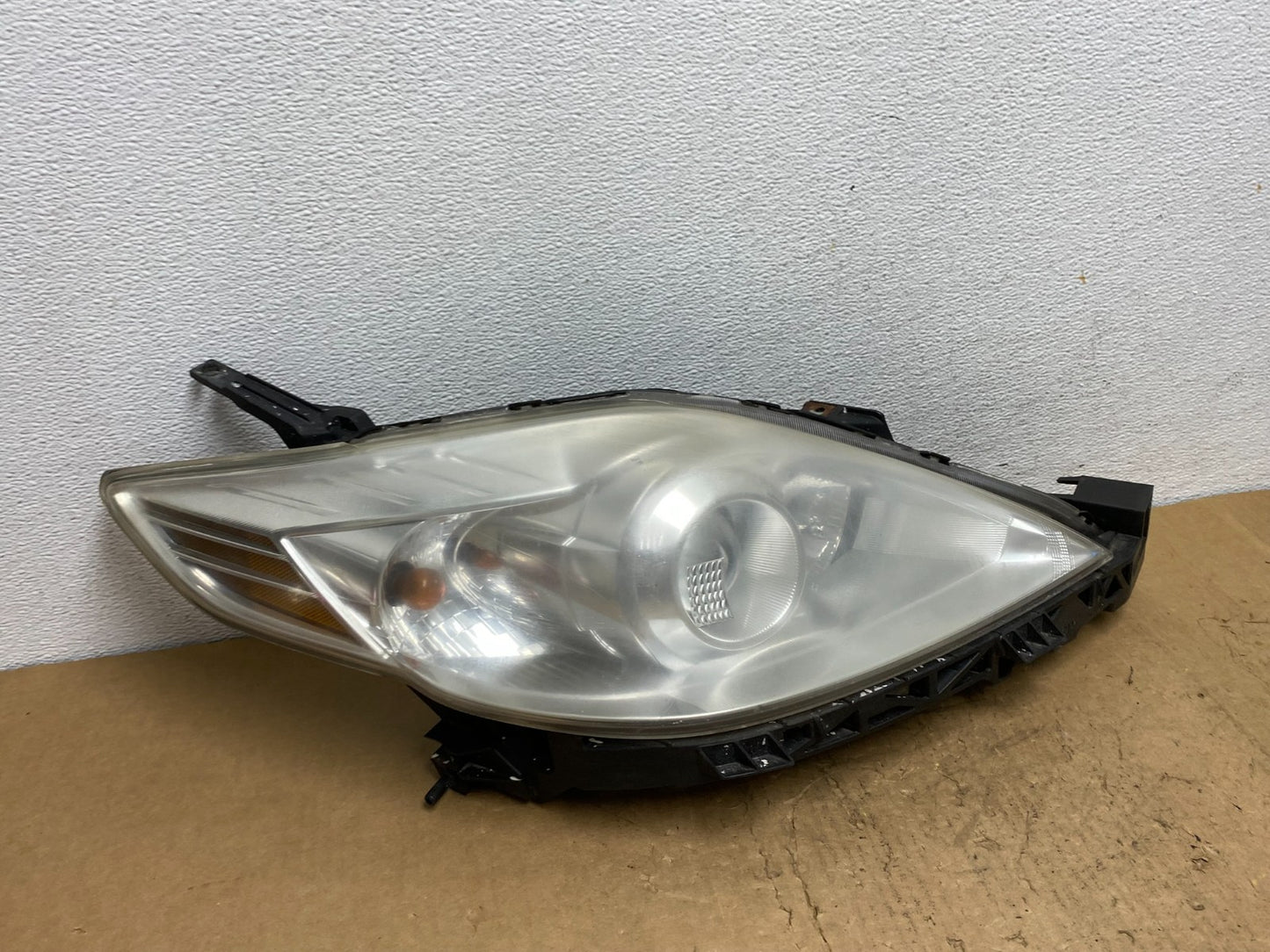 2008 2009 2010 Mazda 5 Right Passenger RH Halogen Headlight AD1433 DW2