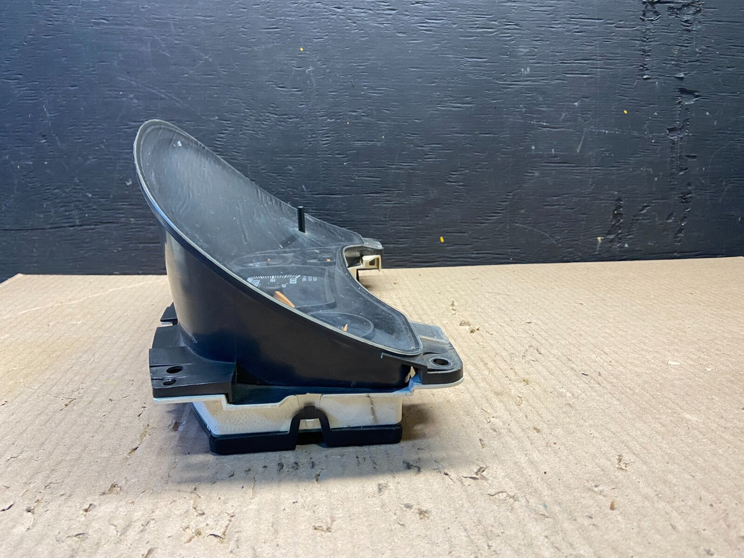 2004 to 2007 Chevrolet Express Speedometer Cluster Gauge F5030 PS1