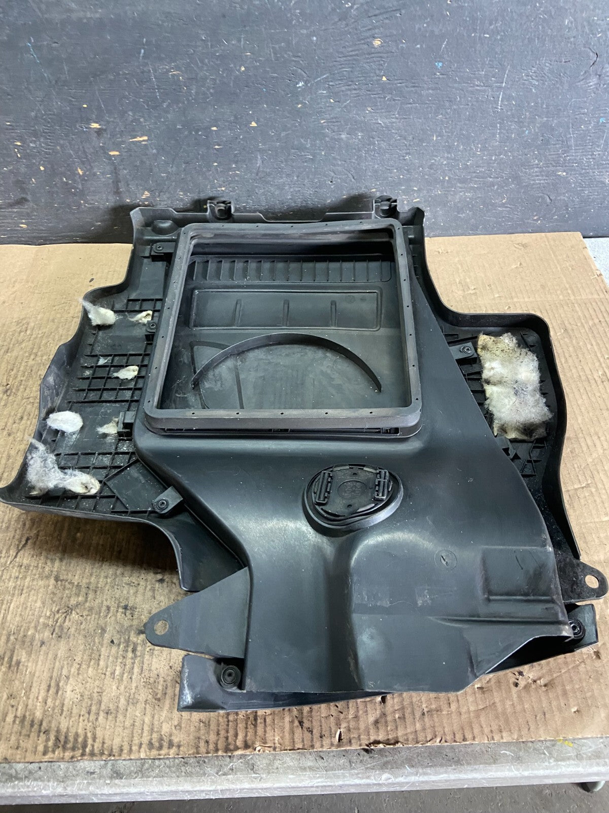 2010 2011 2012 Mazda CX7 CX-7 2.3L Engine Shield Top Cover O1033 DG5