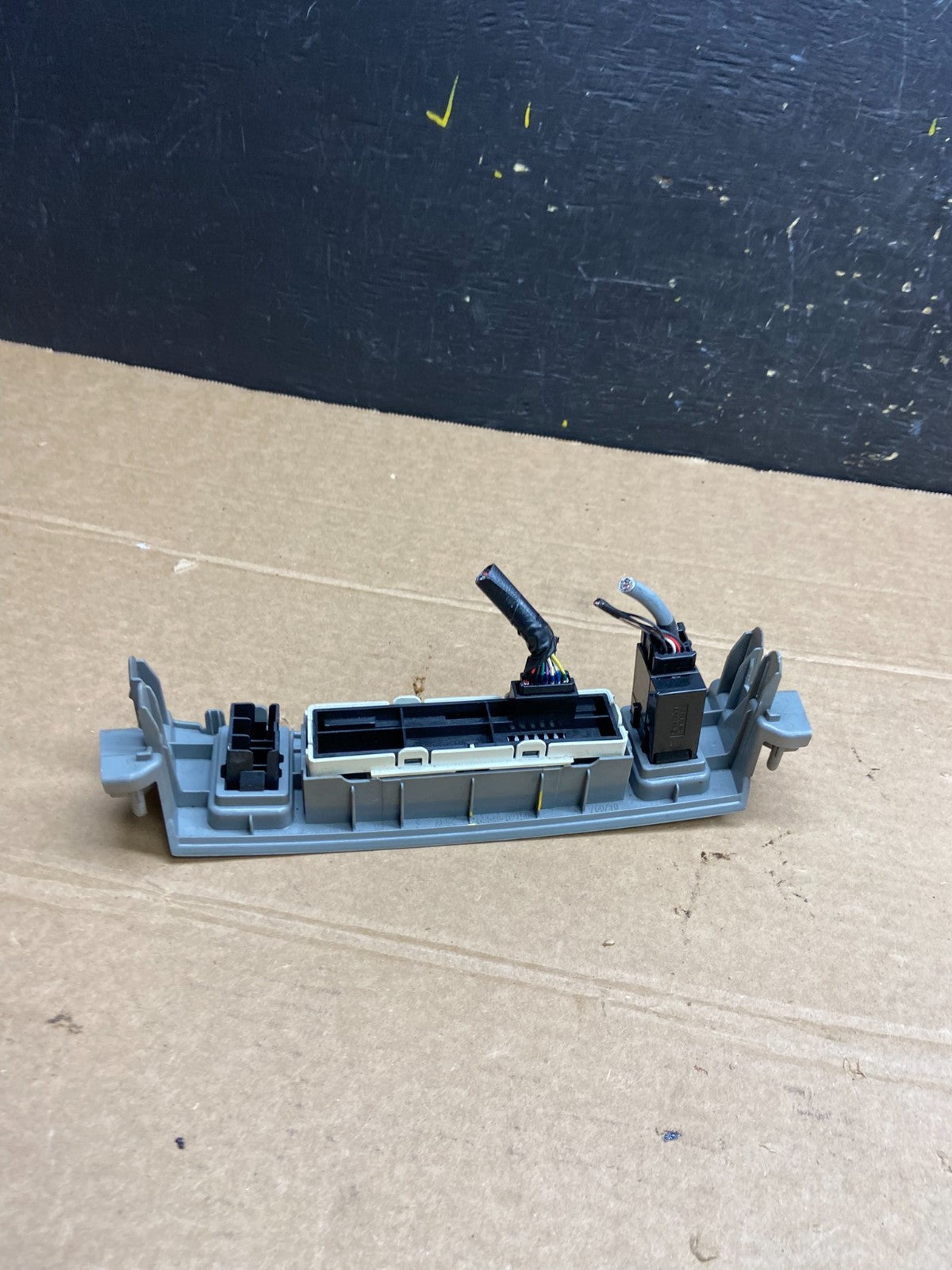 2009-2013 Toyota Corolla Dash Passenger Light Switch USB AUX Bezel W6449 DG4