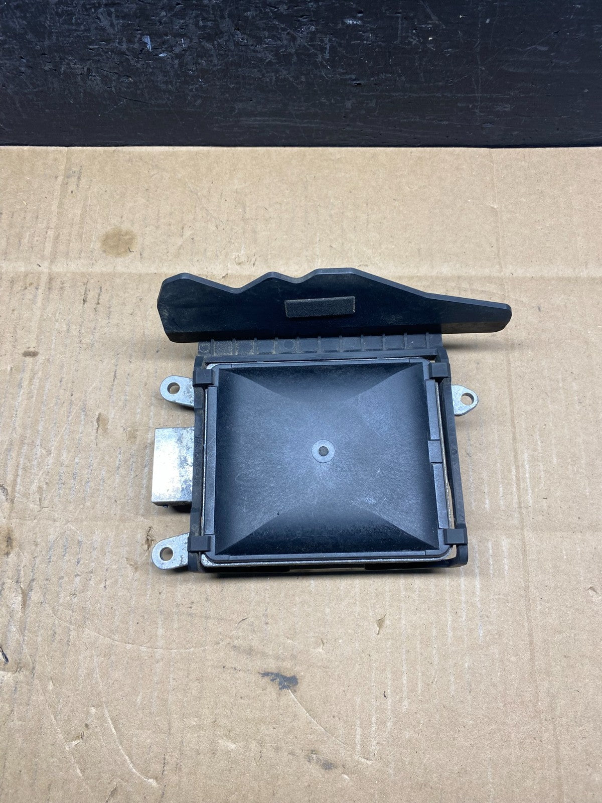 2014-2015 Kia Sorento Left Rear Blind Spot Alert Sensor Radar AD5063 DG1