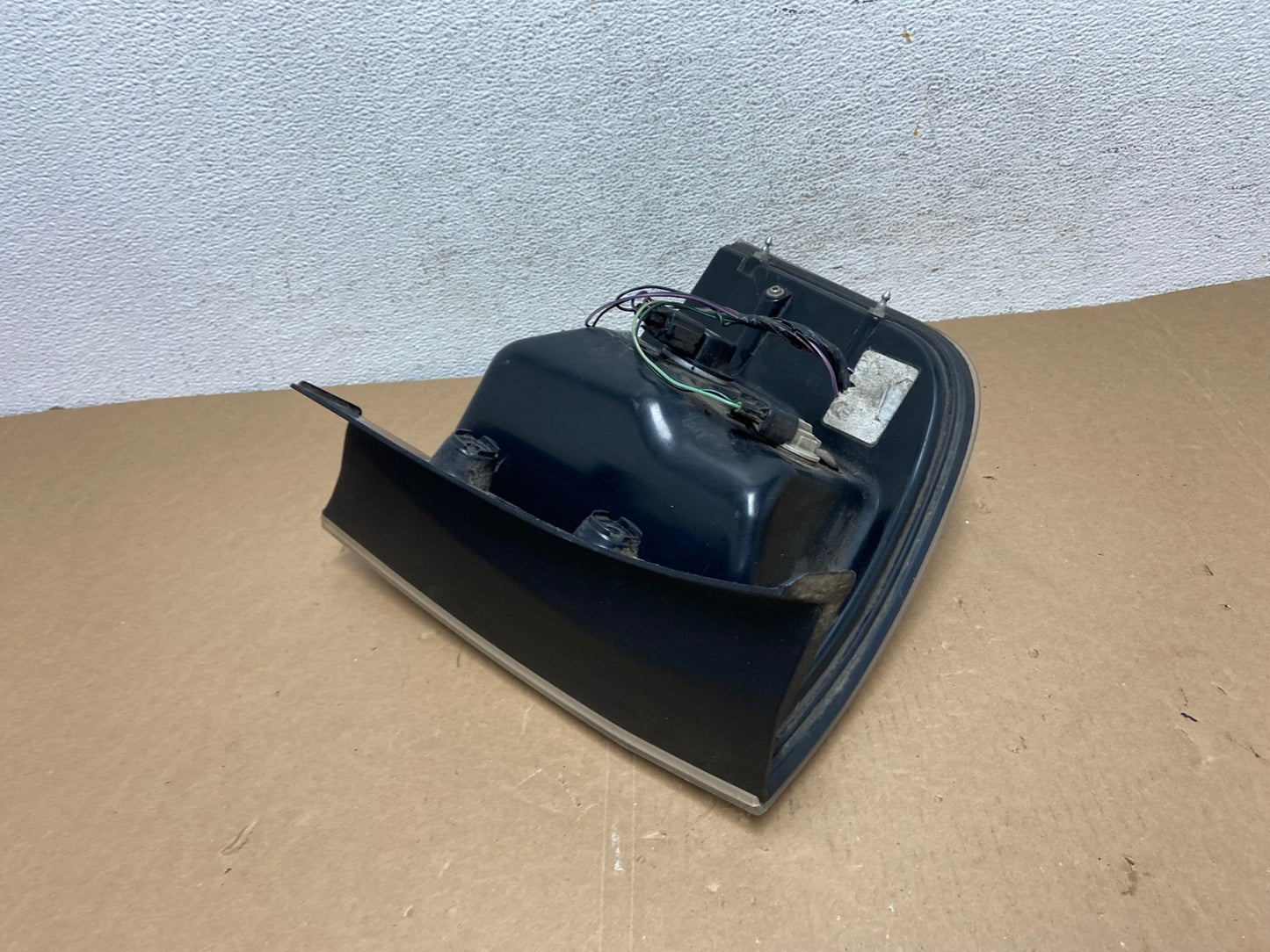 2007 to 2010 Ford Edge Tail light Right Passenger Rh Side AD7886 LK5
