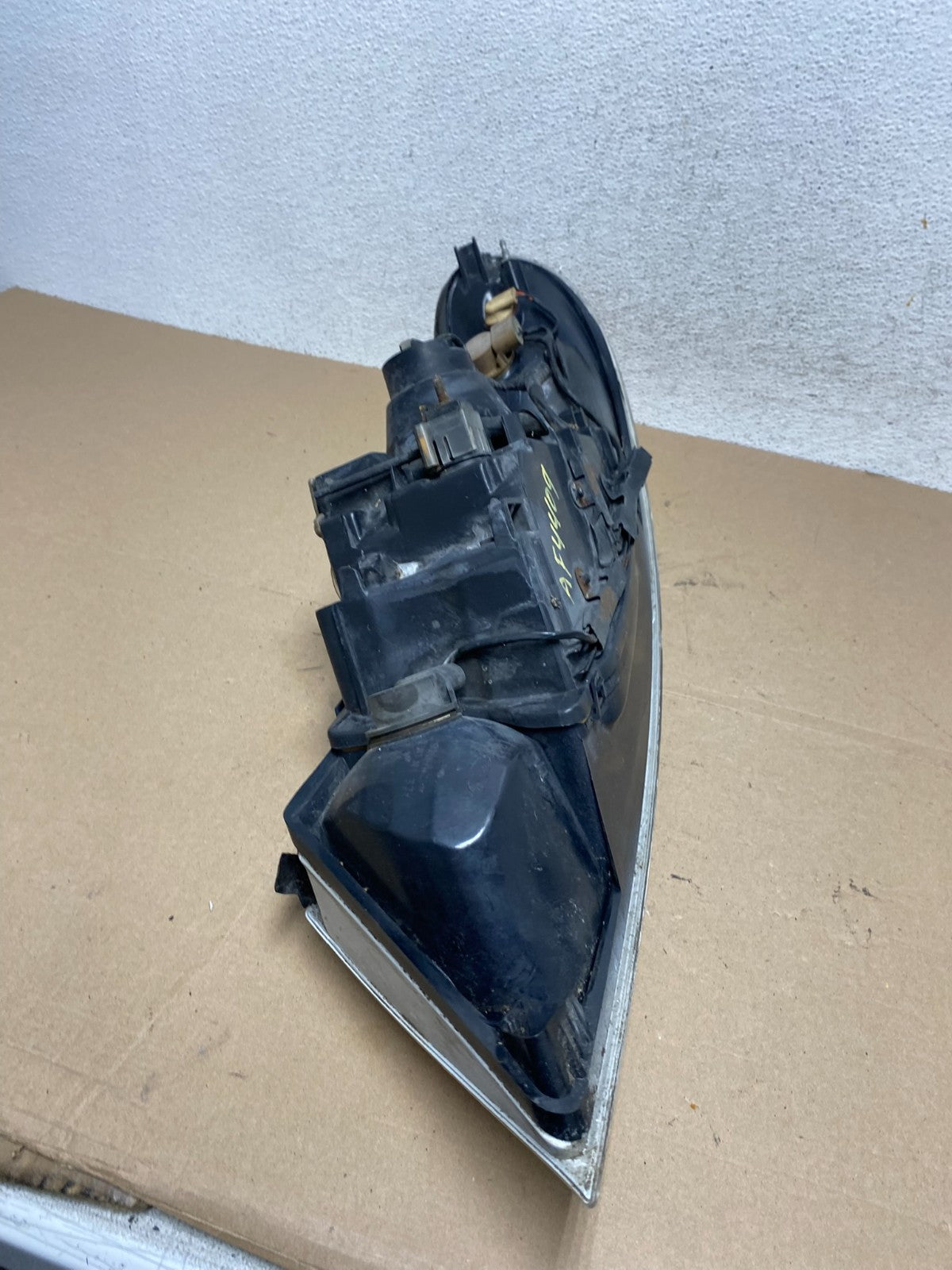 1999 to 2002 Lincoln Continental Right Passenger Rh Side Headlight AF4409 DW9