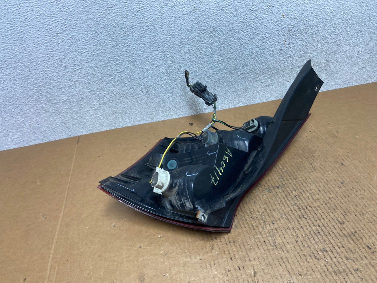 2003-2007 Saturn Ion Left Driver LH Side Tail Light Tail Light AE0417 LK5