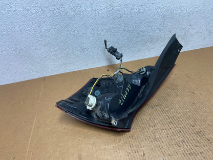 2003-2007 Saturn Ion Left Driver LH Side Tail Light Tail Light AE0417 LK5
