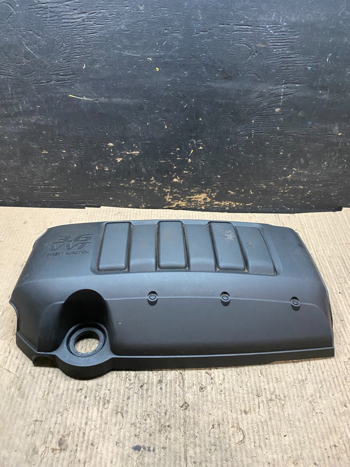 2007 to 2008 GMC Acadia 3.6L VVT Engine Cover Shield OEM V4244 DG0