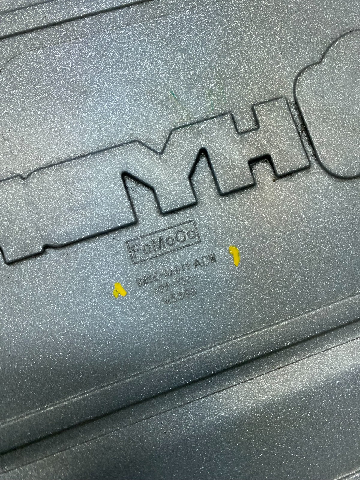 2009 to 2012 Ford Escape Engine Cover 9m6e-6a949-adw T4059 DG8
