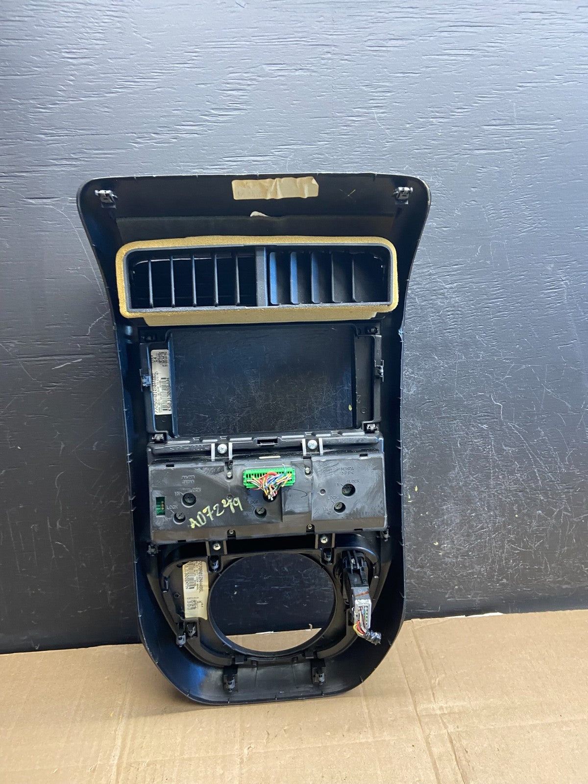 2003 to 2008 Honda Element Radio Climate Control Shifter Bezel AD7249 DG5