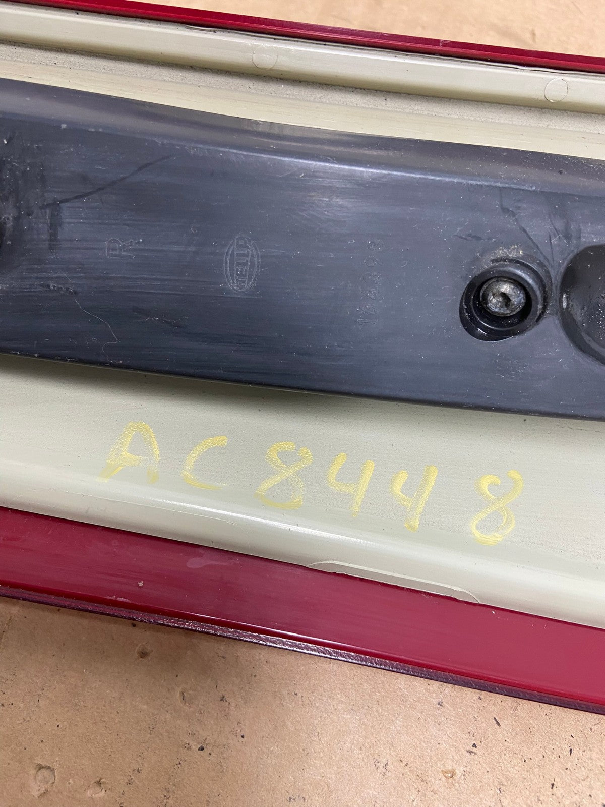 2008 to 2013 Volvo XC70 V70 Right Passenger Tail Light Upper AC8448 LK8