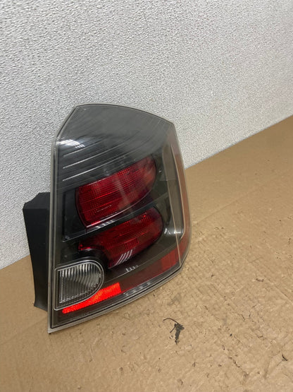 2007 to 2012 Nissan Sentra Right Passenger Rh Black Tail Light Oem AB6281 LK2