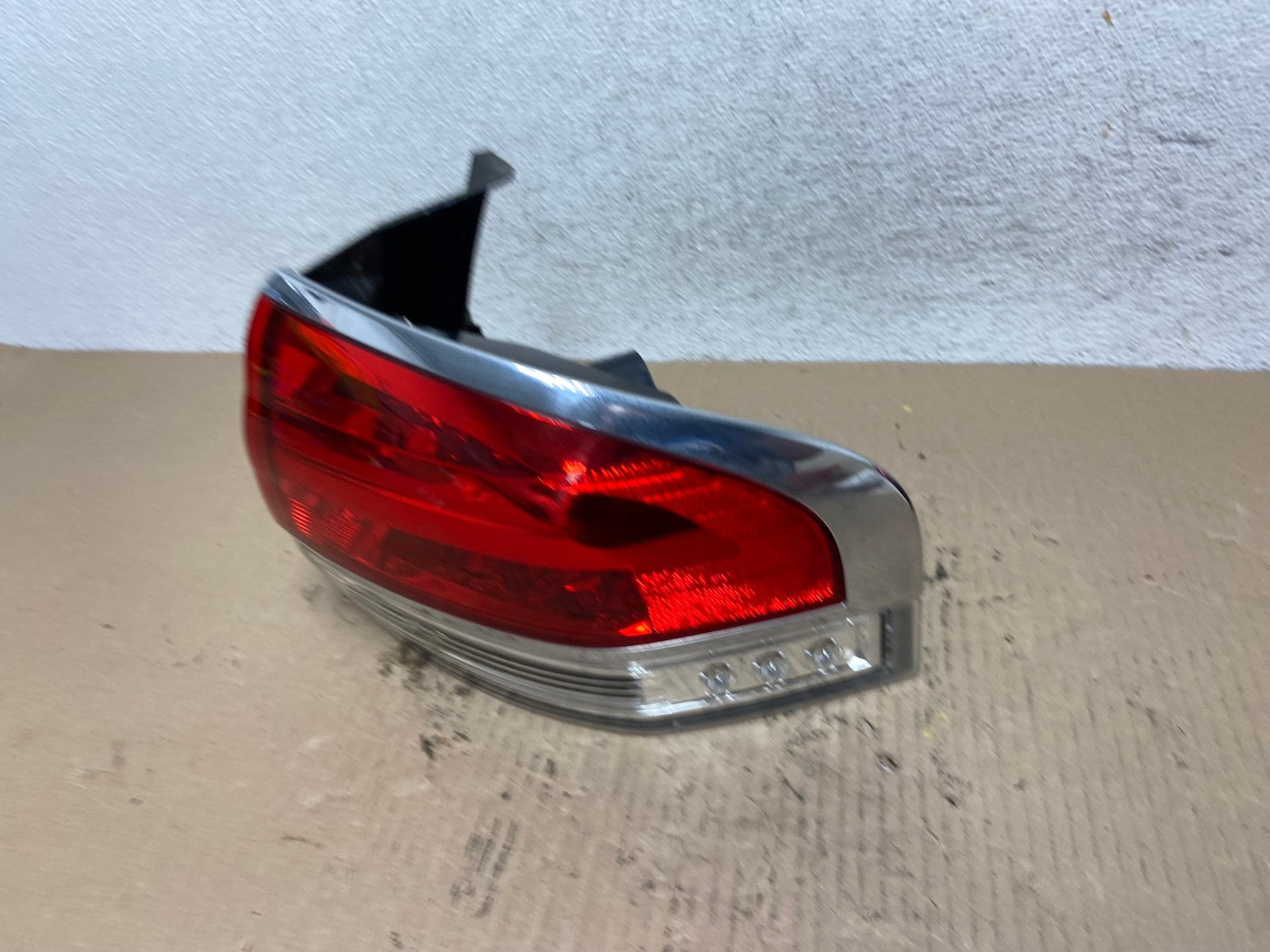 2011 to 2015 Lincoln MKX Right Passenger RH Side Tail Light AF5940 LK1