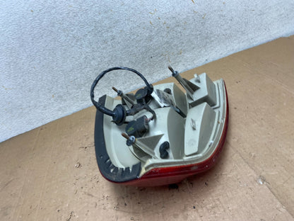 2003 to 2011 Lincoln Town Car Left Driver Lh Side Tail Light AI9268 LK9