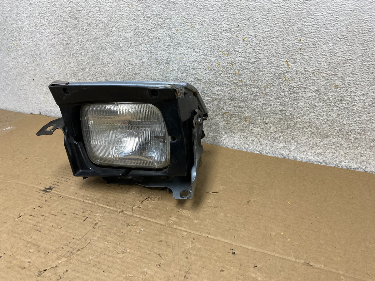 1986 to 1989 Honda Accord Left Driver LH Side Headlight AH8166 DG2