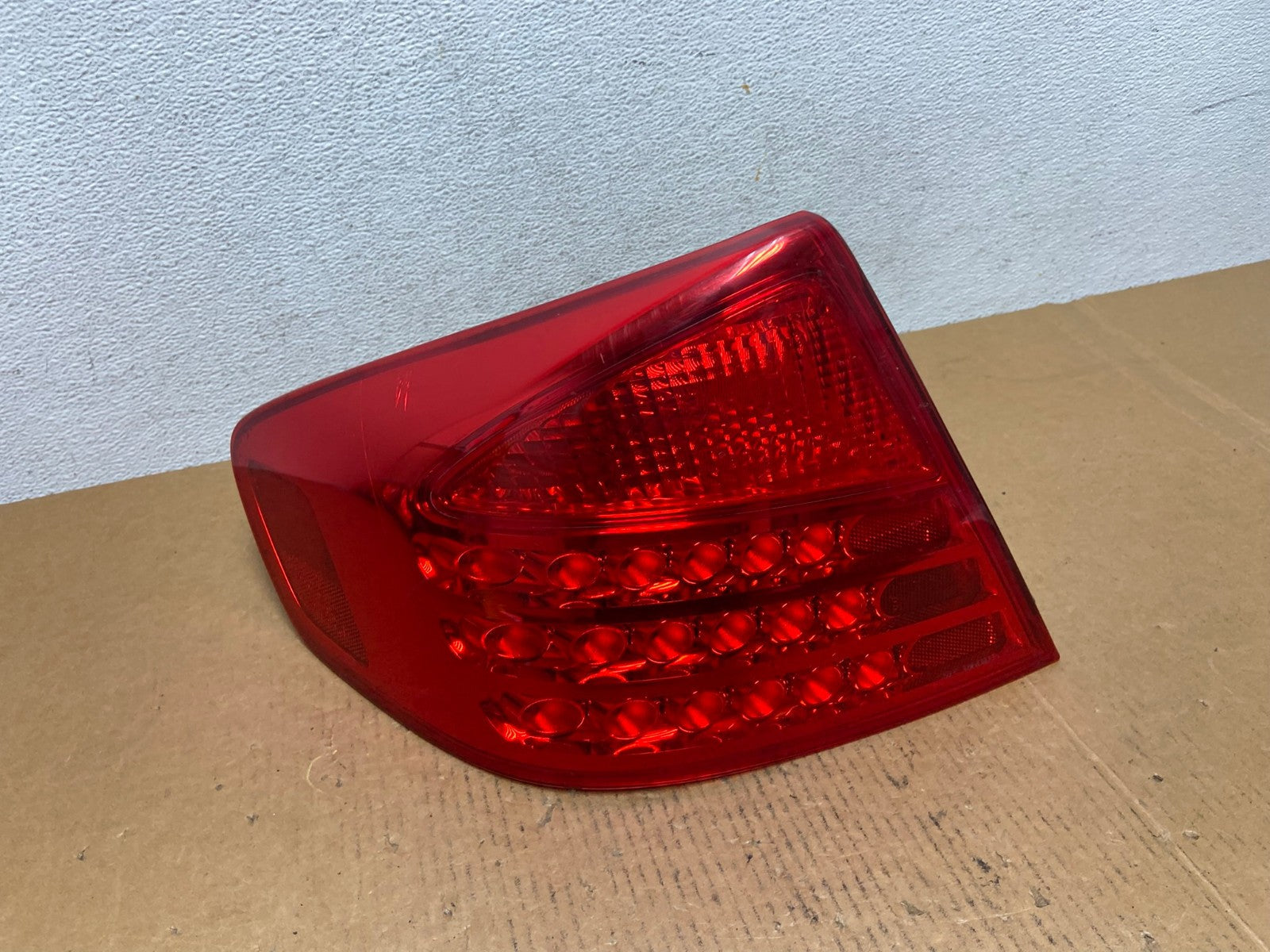 2003-2004 Infiniti G35 Left Driver Lh Side Tail Light AE0525 LK0