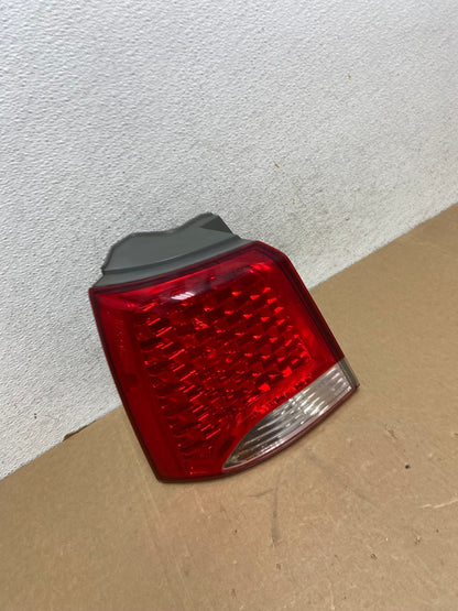 2011 2012 Kia Sorento Left Driver LH Side Tail Light AF9933 LK2