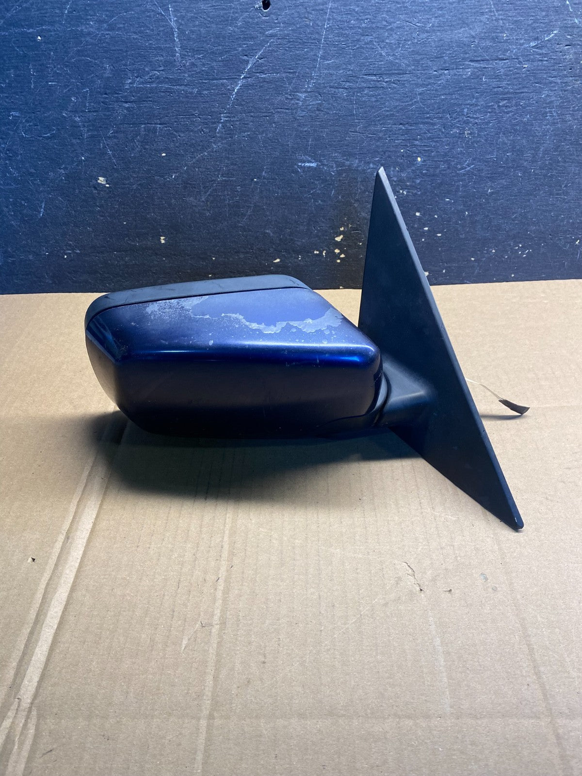 2001 to 2006 BMW 325i Right Passenger Side View Door Mirror OEM AB0789 MS0