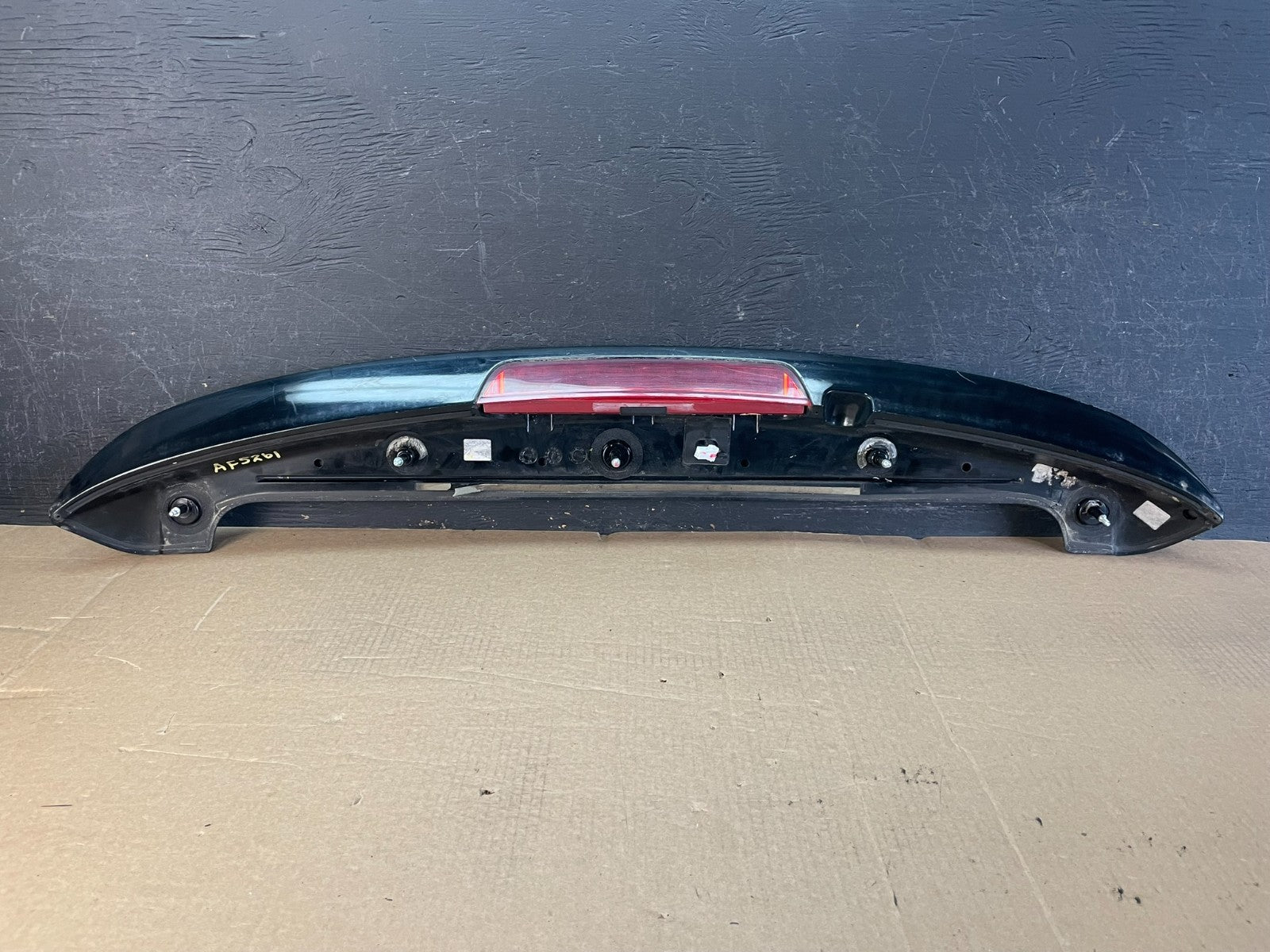 2011 to 2015 Kia Sorento Rear Spoiler Wing Brake Light AF5261 DW4