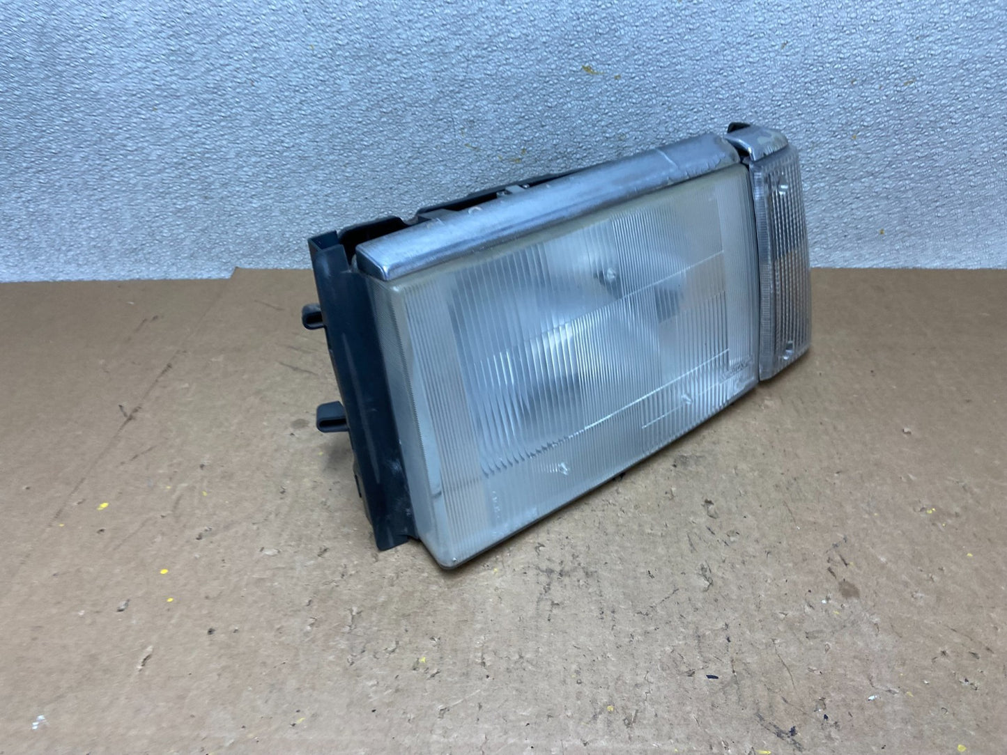 1990 to 1993 Volvo 240 Driver Left Side Headlight Z79932