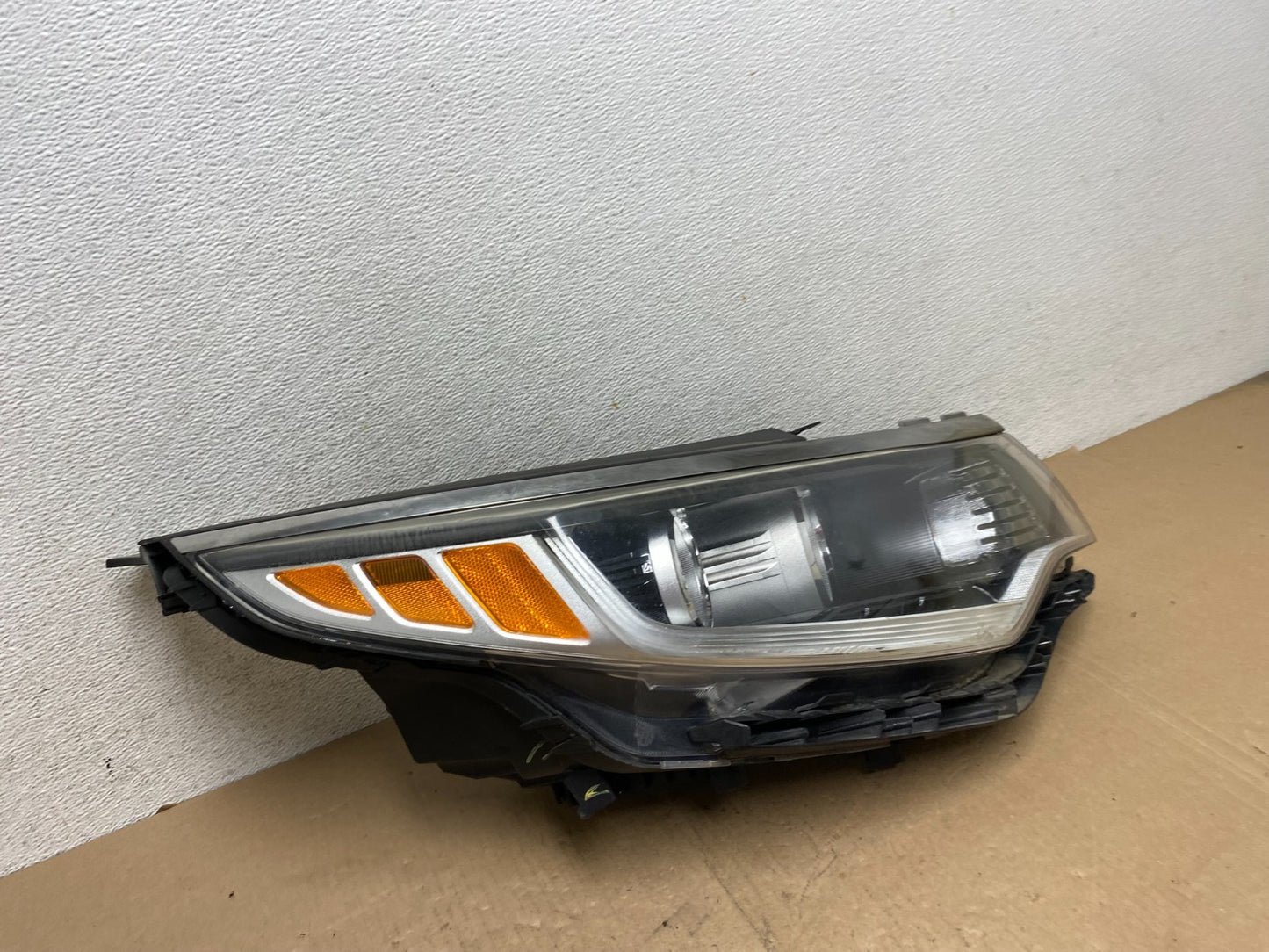2016 2017 2018 Kia Optima Right Passenger RH Halogen Headlight AG4661 DW2