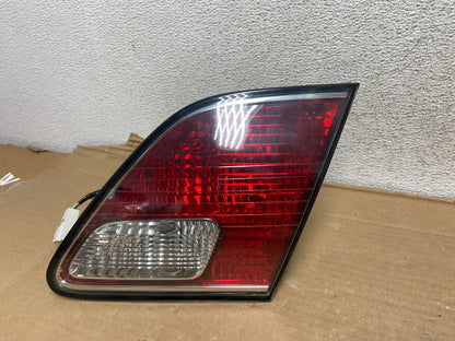 2002 2003 2004 Lexus Es300 Es330 Right Passenger Inner Tail Light AG9293 LK2