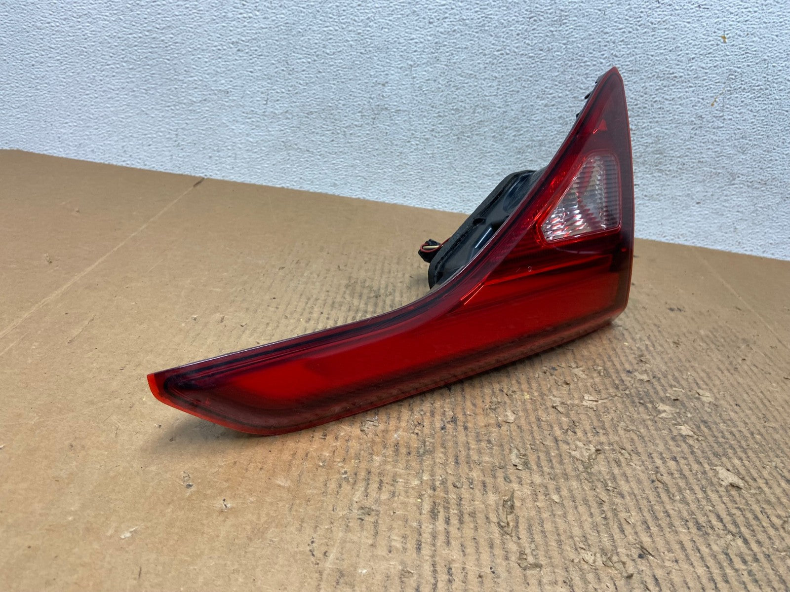 2017 2018 2019 GMC Acadia Left Driver LH Side Inner Tail Light AE2670 LK2