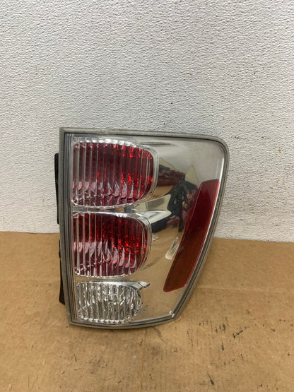 2005 to 2008 Chevrolet Equinox Right Passenger Rh Side Tail Light AD5137 LK0