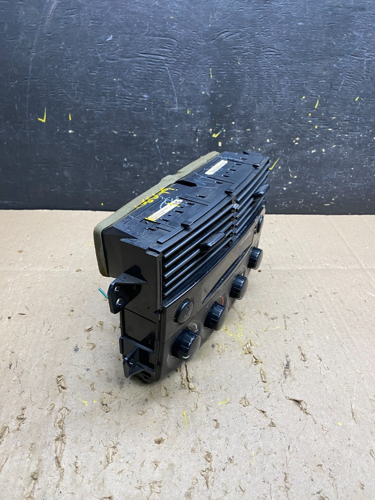 2004-2005 Toyota Sienna A/C Climate Heater Temperature Control Air Vent U5349 DG1