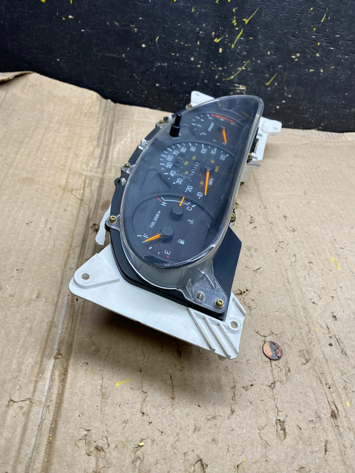 1997  Ford Thunderbird Speedometer Instrument Gauge Cluster Oem X6031 DG2