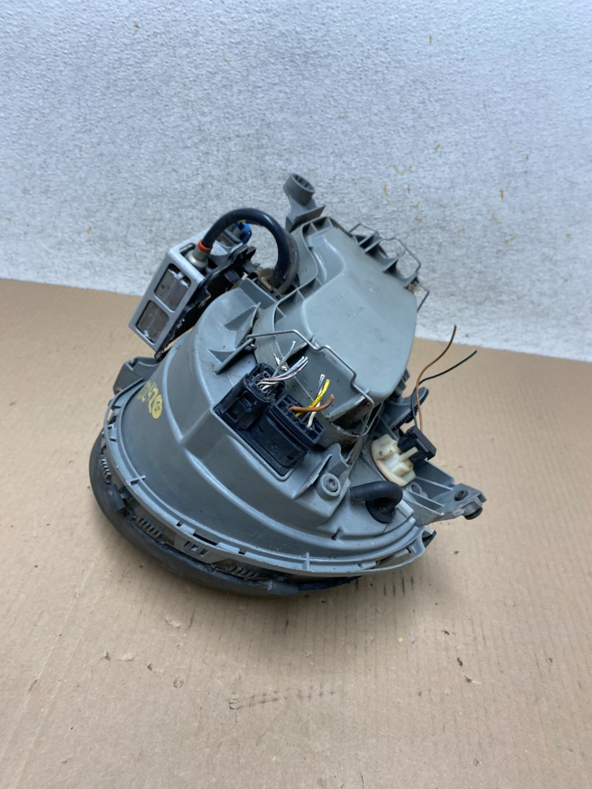 1996-1999 Mercedes E E320 E430 Right Passenger Xenon HID Headlight AJ2420 DW6