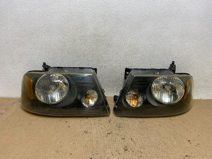 2004 to 2008 Ford F-150 F150 Left+Right Halogen Headlights AH6634 DW0