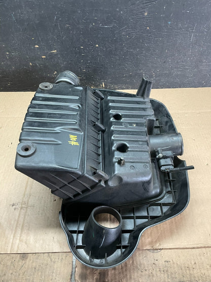 2006 to 2011 Chevrolet HHR Engine Motor Cover Shield M9027 DG6