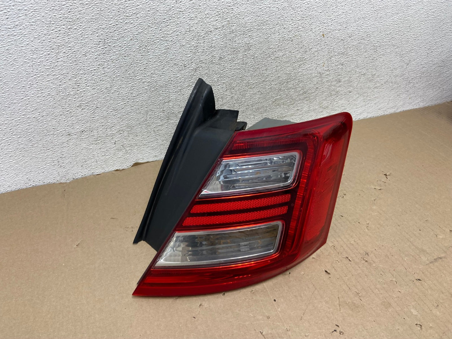2013-2019 Ford Taurus LED Right Passenger RH Side Tail Light AG6874 LK2