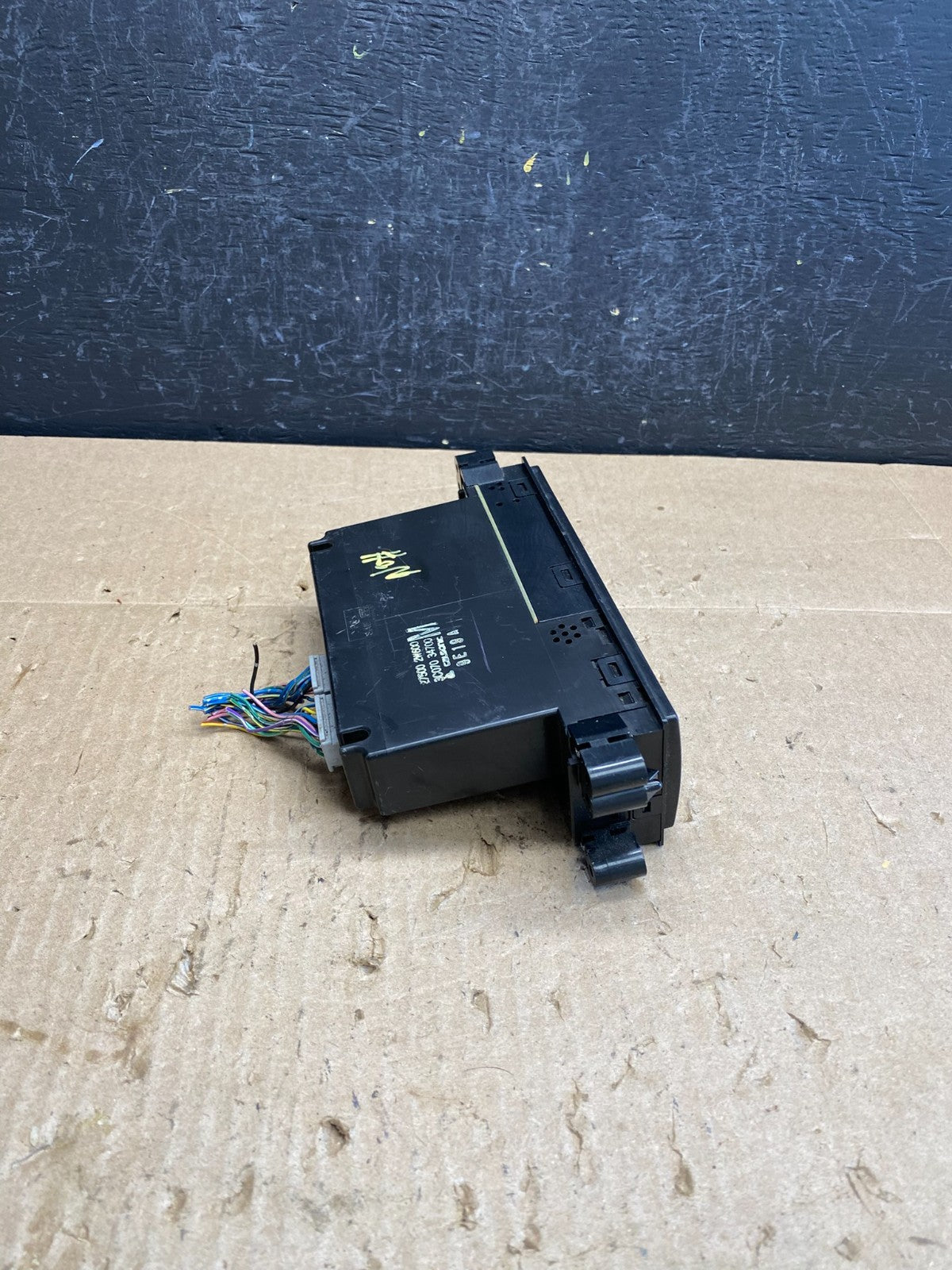 1998-2004 Nissan Pathfinder QX4 Digital Climate Control AC Heat AC68001
