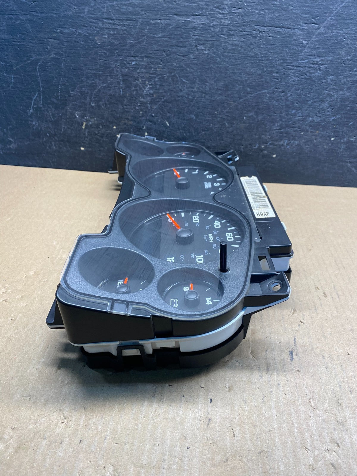 2007 to 2013 Chevrolet Silverado Suburban Cluster Gauge Speedometer AG1846 DG2