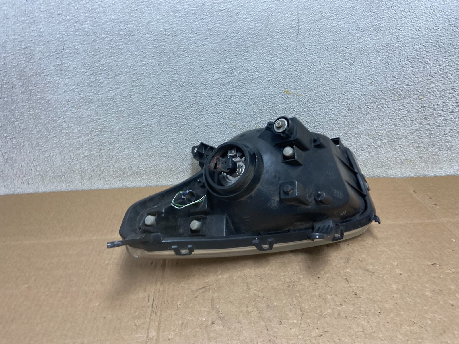 2001 - 2003 Toyota Rav4 Right Passenger RH Side Headlight Halogen DEPO Y8797 DW5