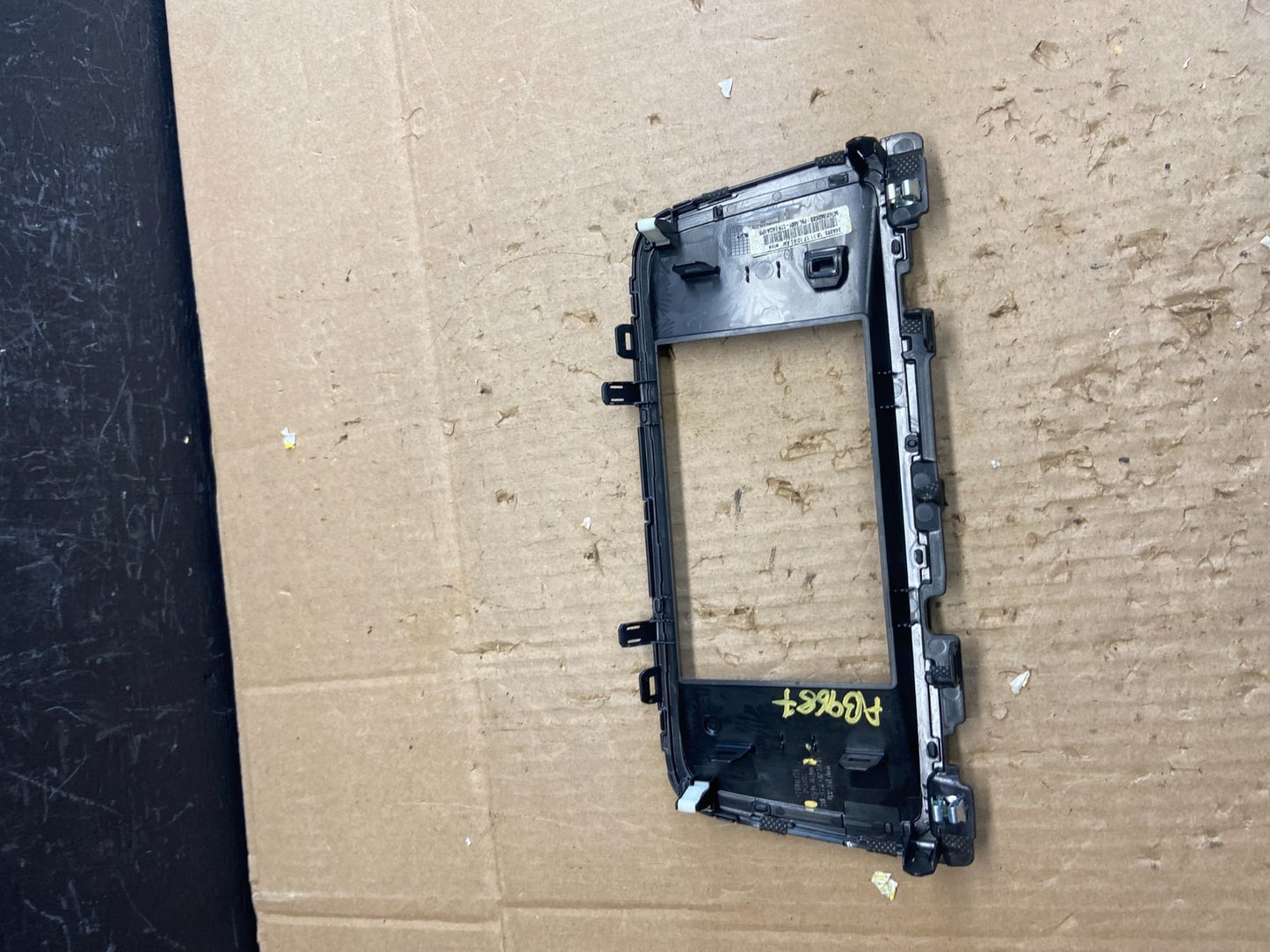 2016 2017 2018 Kia Optima Front  Dash Radio Bezel Trim Air Vent OEM AB9687 DG3