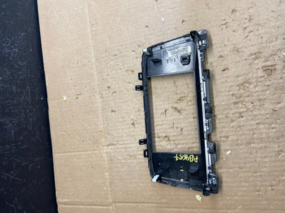 2016 2017 2018 Kia Optima Front  Dash Radio Bezel Trim Air Vent OEM AB9687 DG3