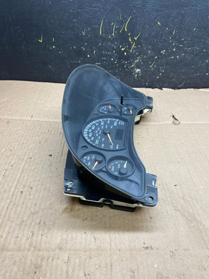 2004 to 2007 Chevrolet Express Speedometer Cluster Gauge OEM Y2477 DG2
