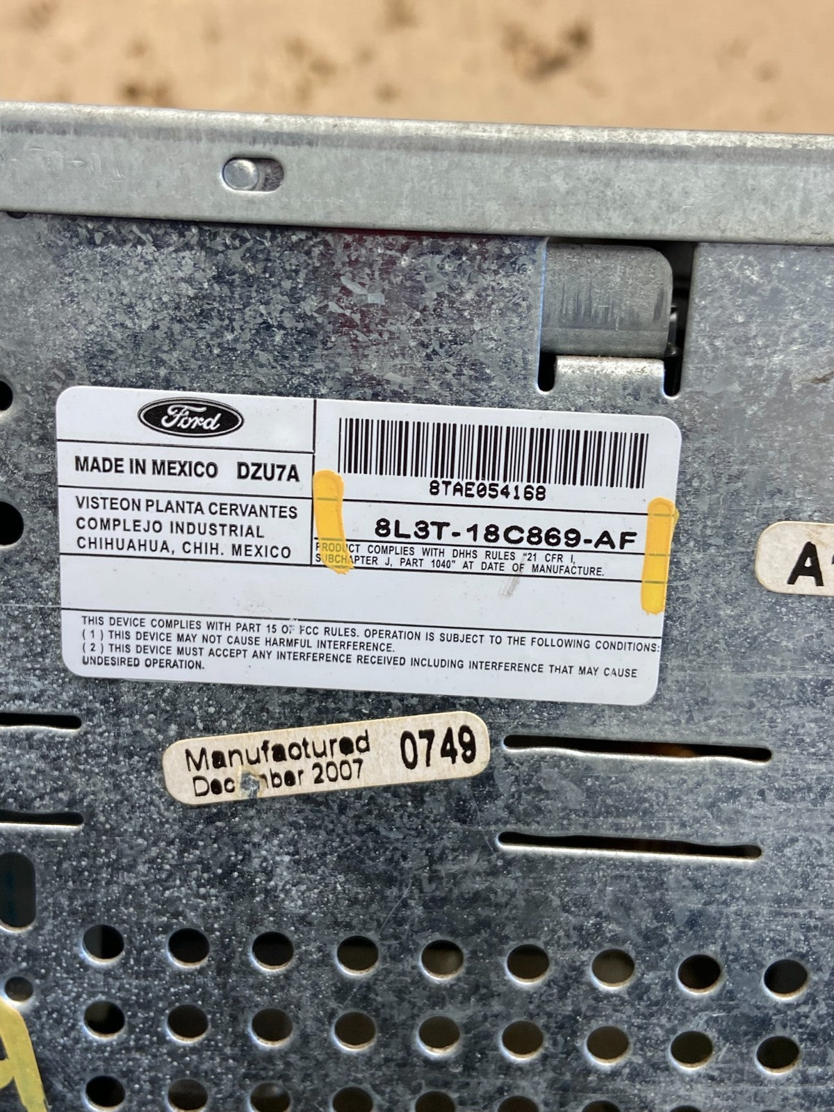 2004 to 2008 Ford F150 Mustang Radio Stereo Audio AM/FM AB5821 DG5