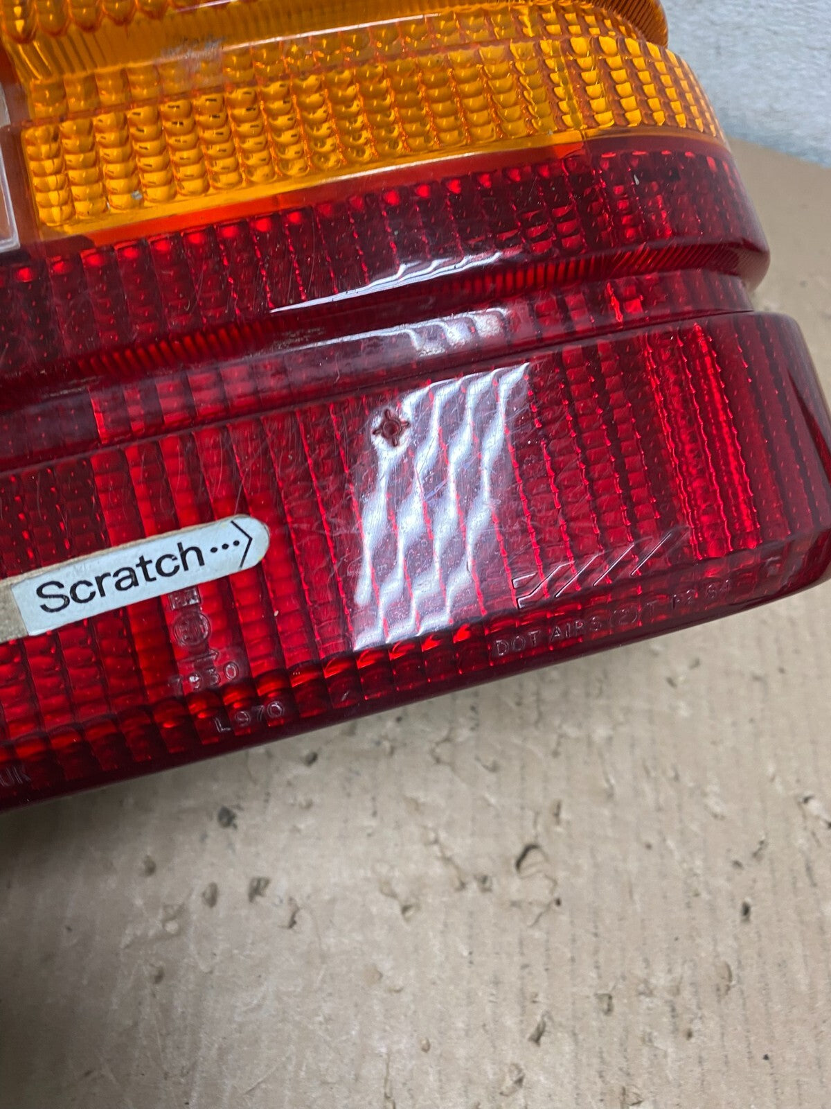 1990 to 1992 Land Rover 800 Right Passenger RH Side Tail Light L7193 DG3