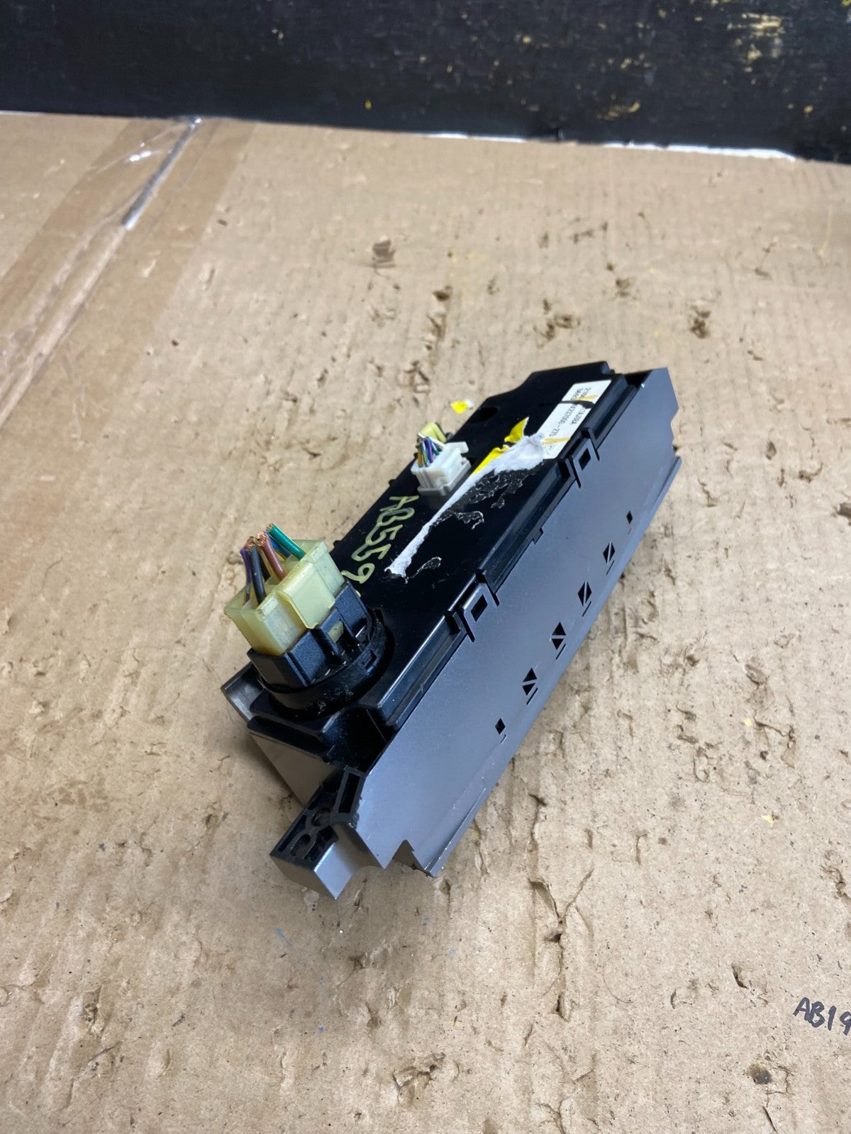 2010 - 2014 Subaru Outback Legacy A/C Heater Climate Control Unit Oem ab5596 DG4