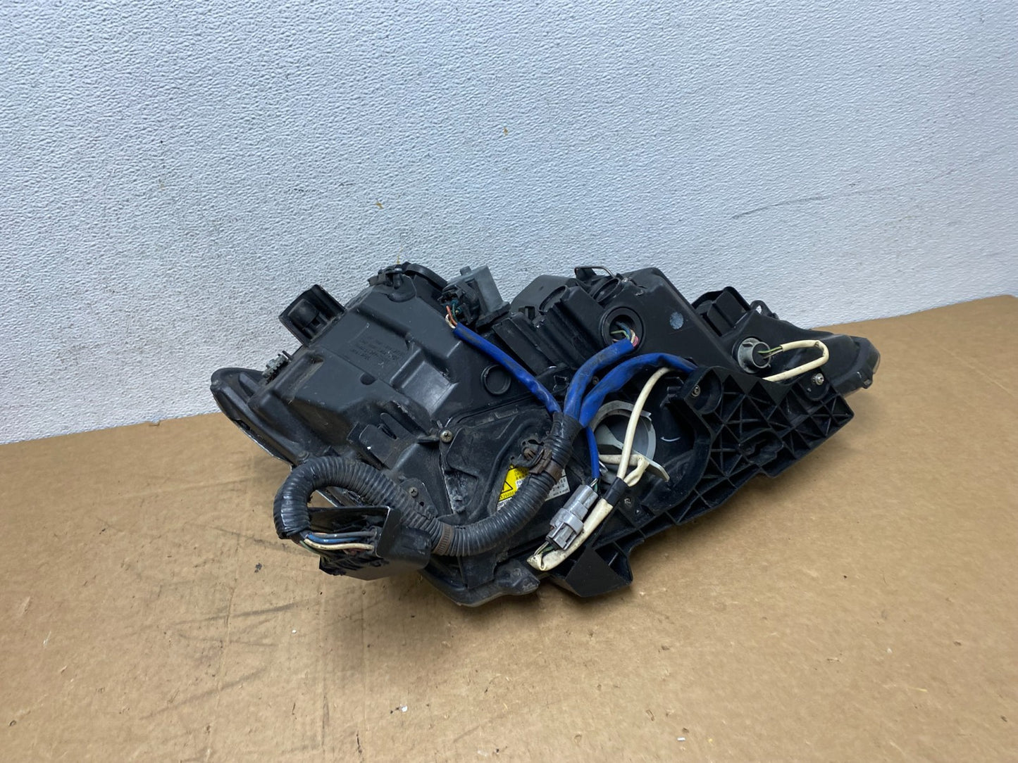 2006 - 2010 Lexus IS250 Left Driver LH Side Xenon Headlight AD6369 DW11
